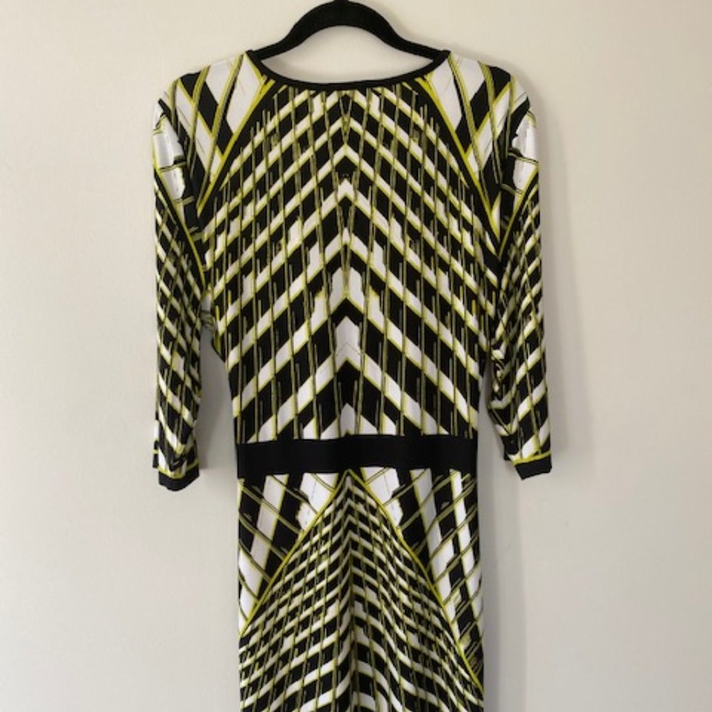 CALVIN KLEIN WRAP STYLE DRESS - SIZE 12 - STRETCH - Picture 4 of 7